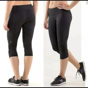 Lululemon Run fast crop